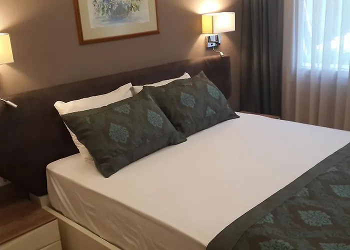 Sun Garden Aparthotel 4*