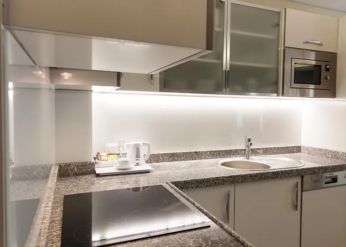 Sun Garden Apartahotel 4*